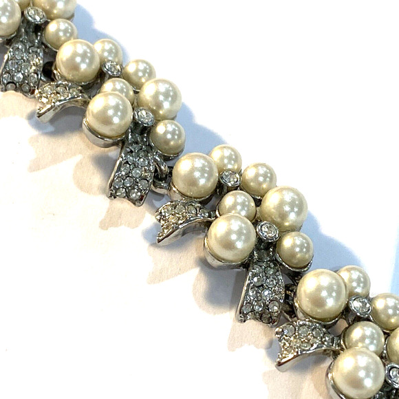 Ann Taylor Silvertone Rhinestone Imitation Pearl Chain Bracelet Ornate Romantic - Picture 4 of 8